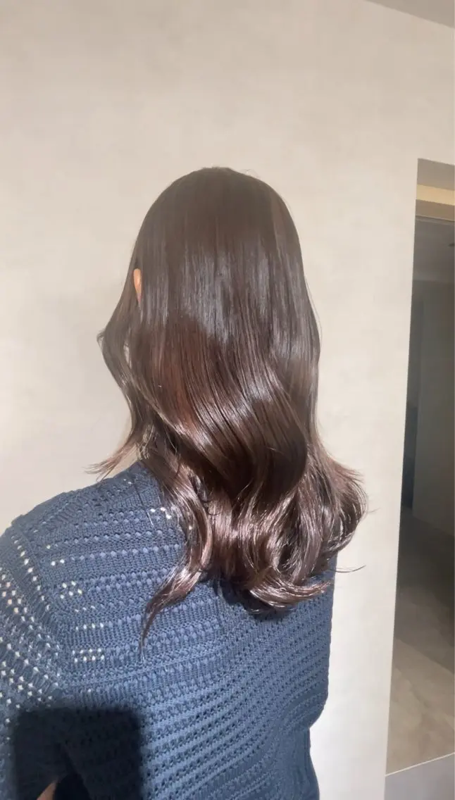 ミディアム 蓮 華のヘアスタイル