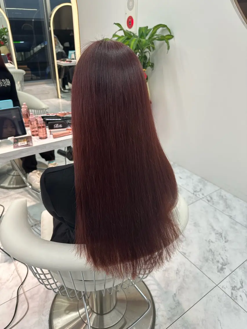 ロング ヘアカラー トリートメント tocca hair Emiのヘアスタイル