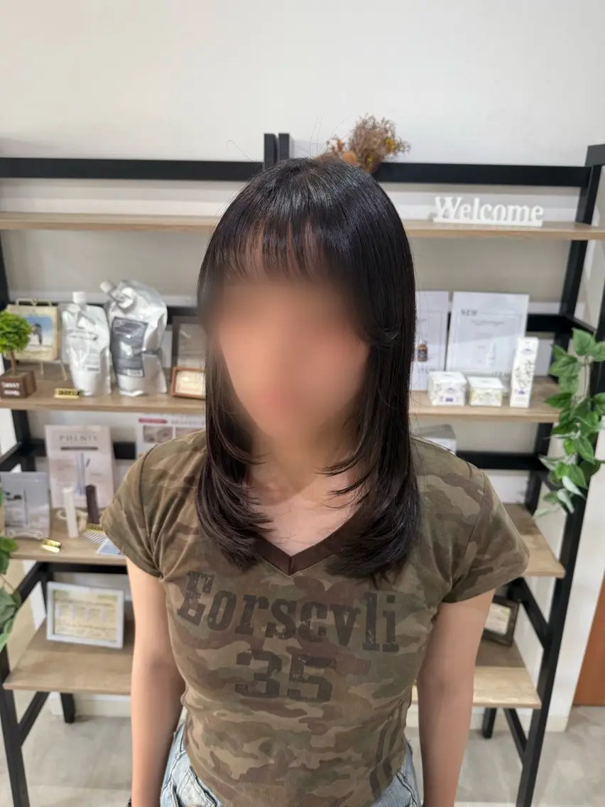 セミロング 島 歩那のヘアスタイル