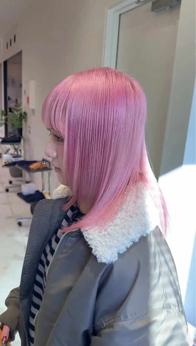 カラー ブリーチ 透明感カラー デザインカラー ハイトーンカラー ピンクカラー ヘアカラー enne/ハイトーン れみのヘアスタイル