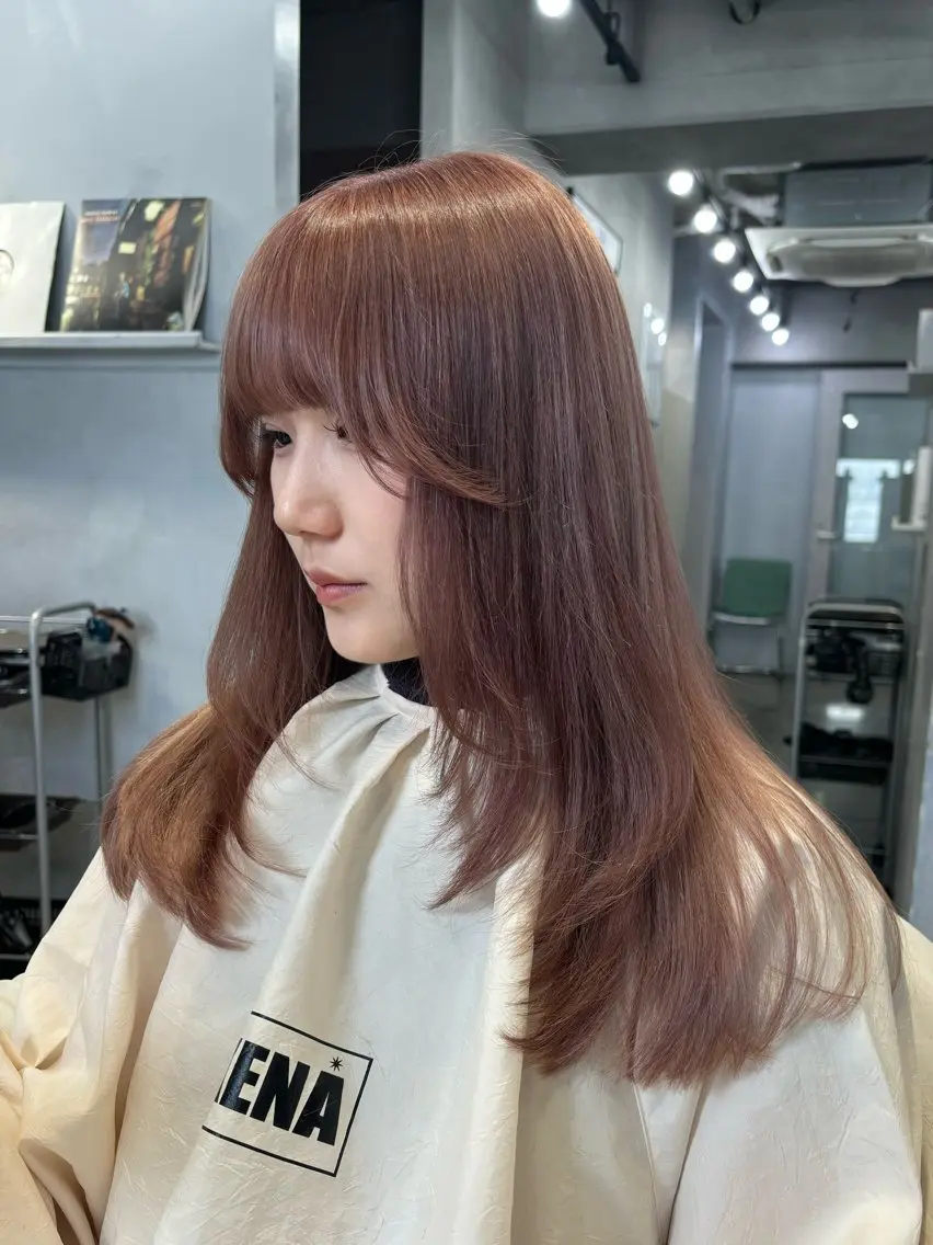 ミディアム レイヤーカット MIYU💋💖 〈XENA渋谷本店〉のヘアスタイル