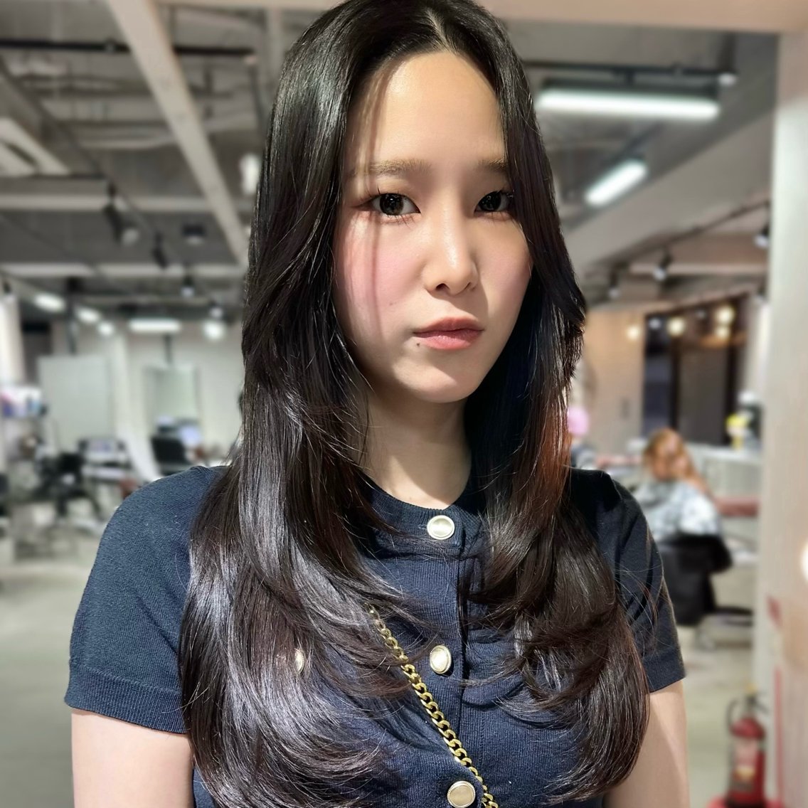 ロング くびれヘア 顔まわりレイヤー 顔周りカット 韓国風ヘア くびれレイヤー カット ヘアカラー 韓国レイヤー🇰🇷 艶髪💎renのヘアスタイル