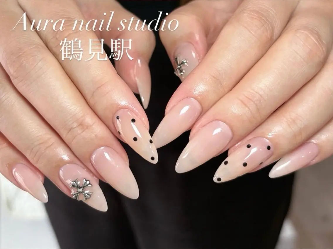 ネイル AURA NAIL 🌟鶴見店のネイルデザイン