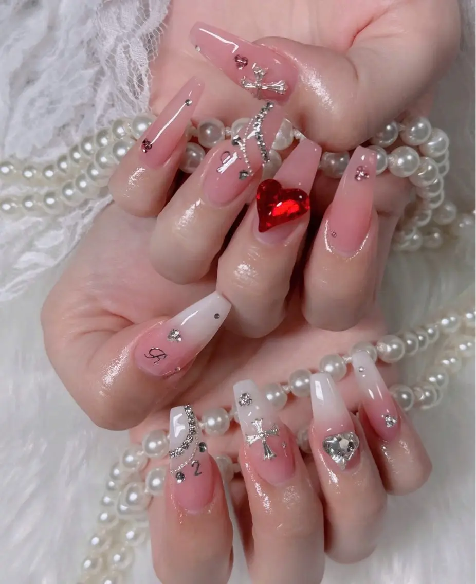 ネイル フレンチネイル ジェルネイル ガラスフレンチ ハロウィン ハート H.baby Nail Salonのネイルデザイン