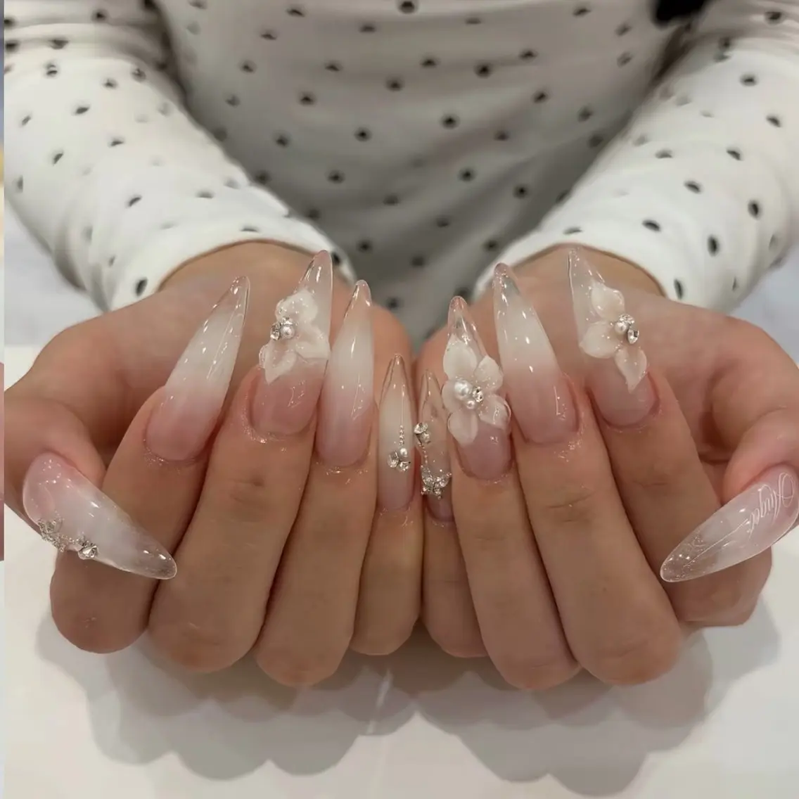 ネイル ハンドネイル Luna Gladeのネイルデザイン