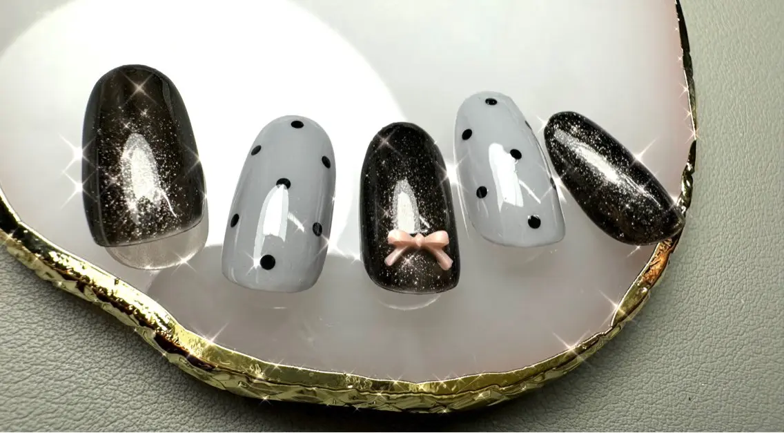 ネイル ドット Nailist Erikaのネイルデザイン
