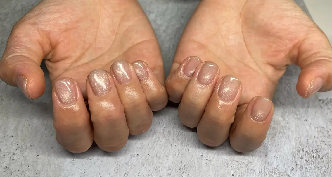 ネイル マグネットネイル ピンク ピンクベージュ aya ⭐️nailのネイルデザイン