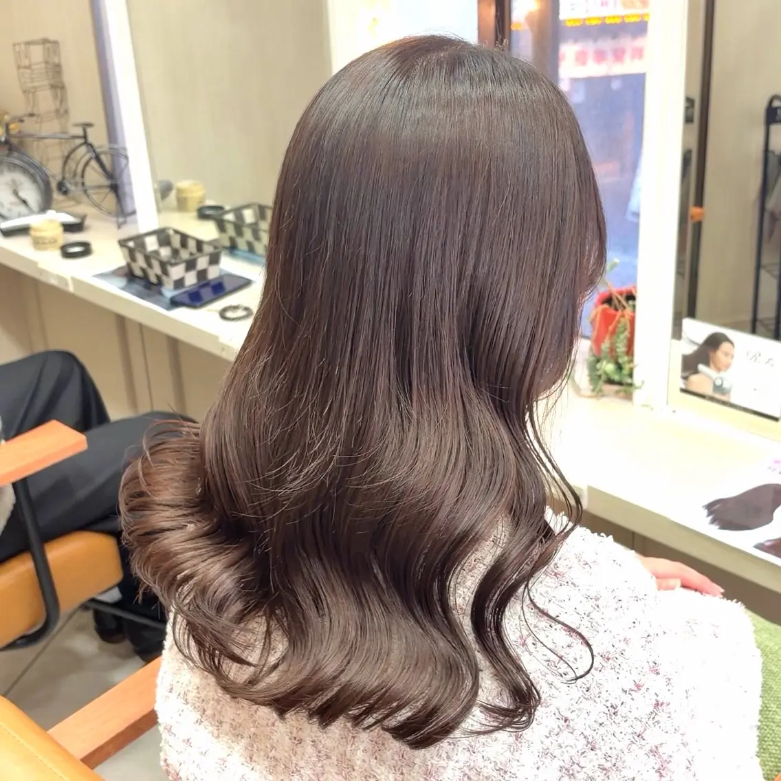 ミディアム カラー ブラウンカラー チョコレートブラウン カット ヘアカラー トリートメント 横浜パーマ🌐ボブ✨ 暖色カラーもえかのヘアスタイル