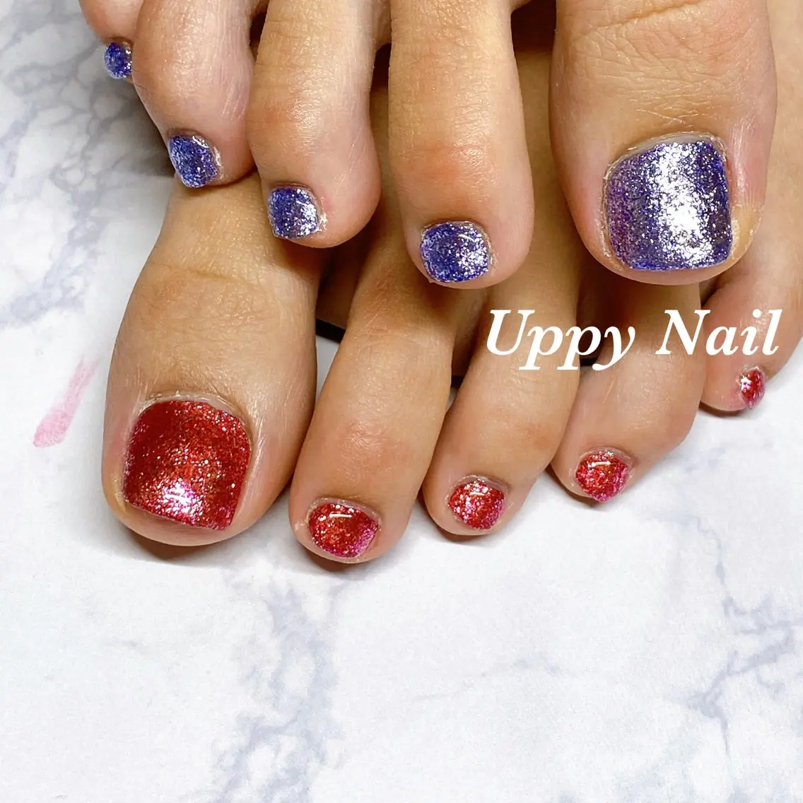 ネイル ブルー フットネイル キラキラネイル ラメ(グリッター) ワンカラーネイル フットネイル Uppy Nail ukyoのネイルデザイン