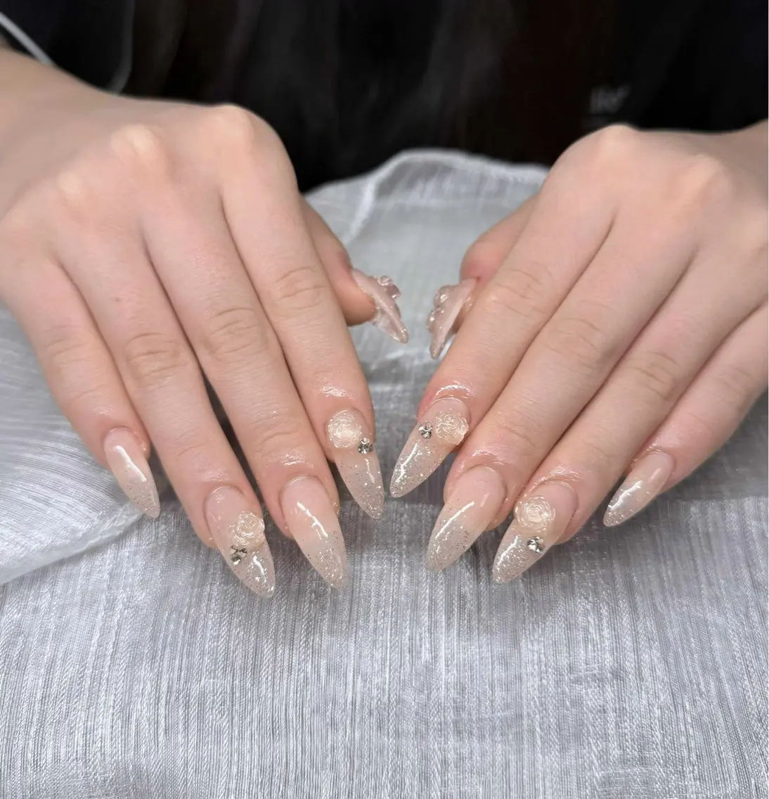 ネイル 長さ出し グラデーション 卒業式 キラキラネイル マグネットネイル ハンドネイル Lee Nailsのネイルデザイン