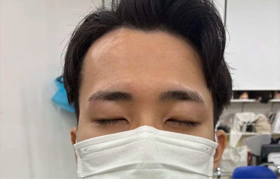 メンズ 眉カット 平岡 万依のヘアスタイル