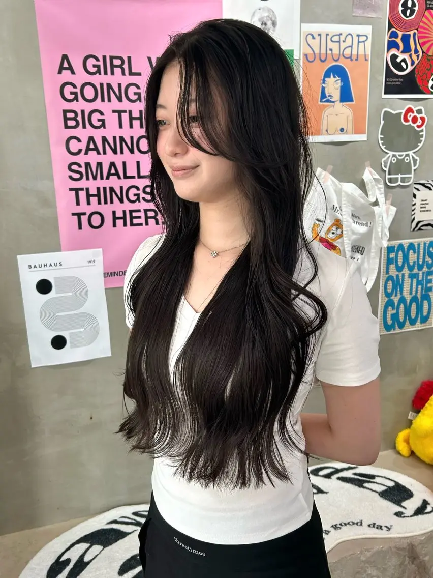 🫧似合わせカット+透明感カラー+ミルボントリートメントで理想の艶髪へ✨あなたに似合う美髪をご提案🤍の写真
