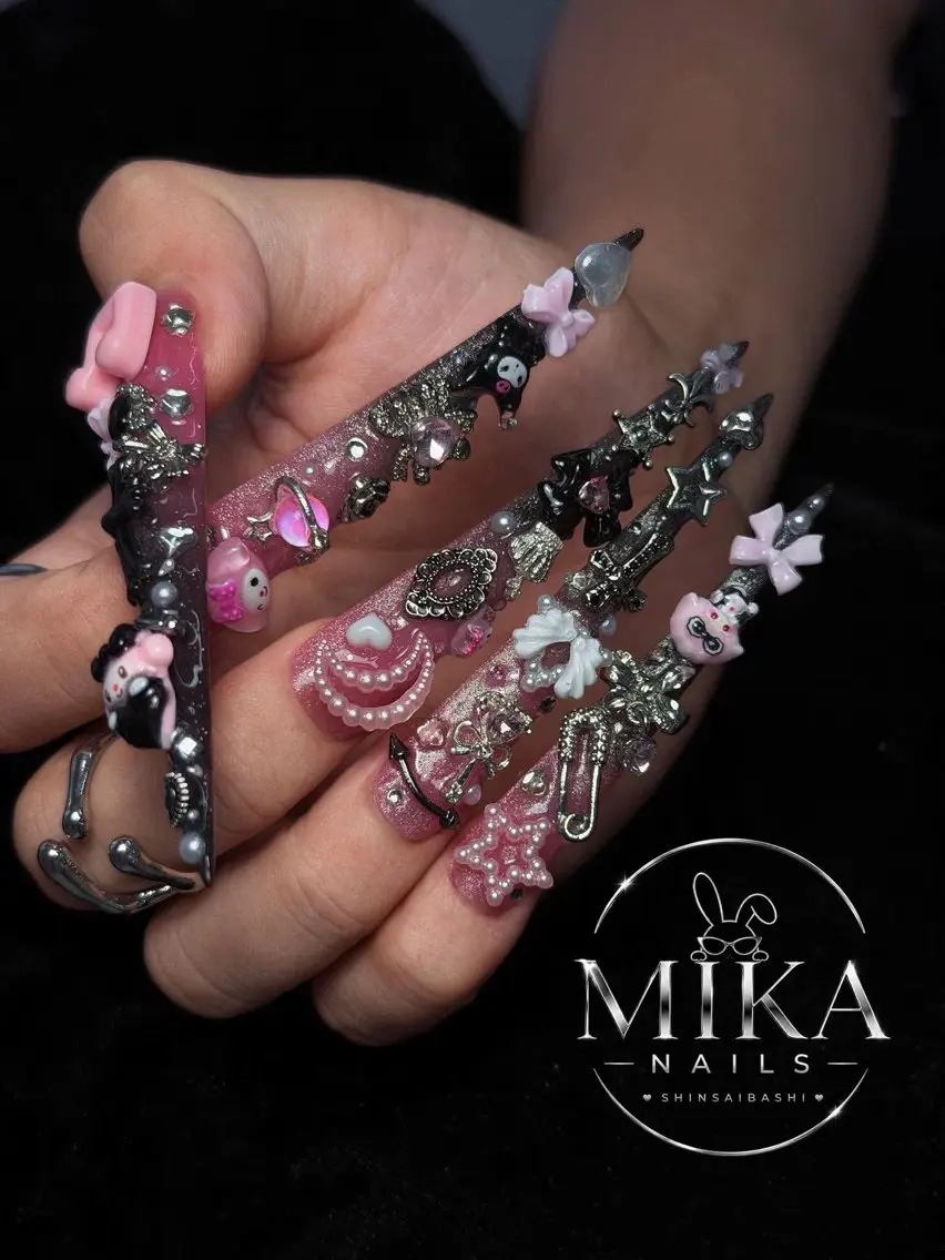 ネイル ガーリー キラキラネイル 韓国ネイル ロングネイル シンプルネイル ハンドネイル 🦊Genie🦊 Mika Nailsのネイルデザイン