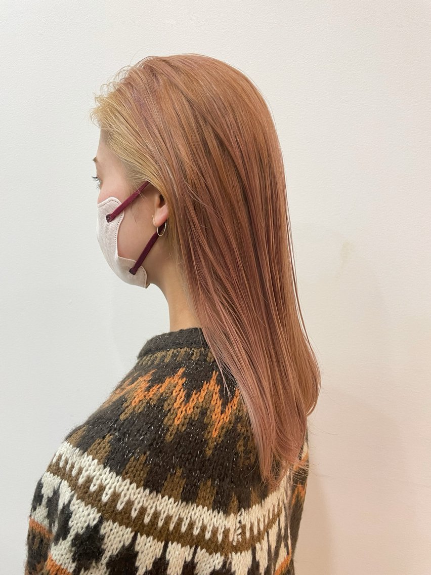 セミロング ヘアカラー 沖野 愛恵のヘアスタイル