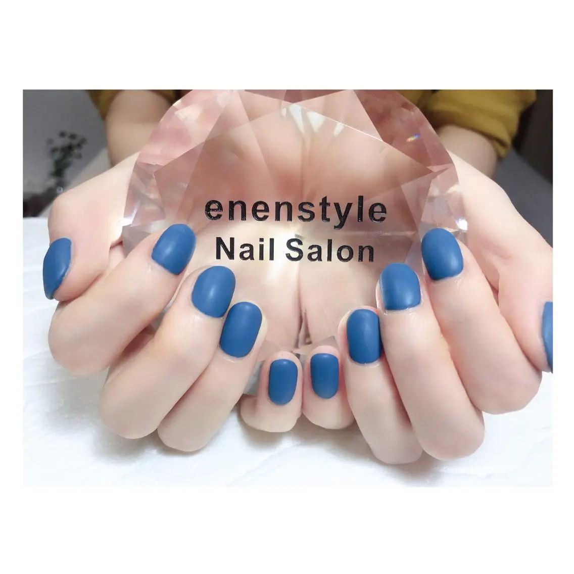 ショート ネイル ジェルネイル マットネイル ネイビー ニュアンスネイル オフィスネイル 🐾enen style 🐾のネイルデザイン