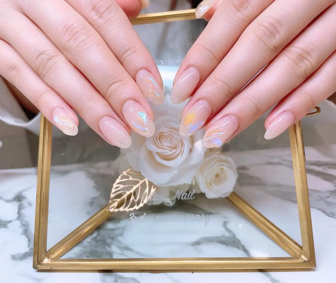 ネイル オーロラネイル ジェルネイル 氷ネイル・うるうるネイル キラキラネイル 韓国ネイル Lilas Nailのネイルデザイン