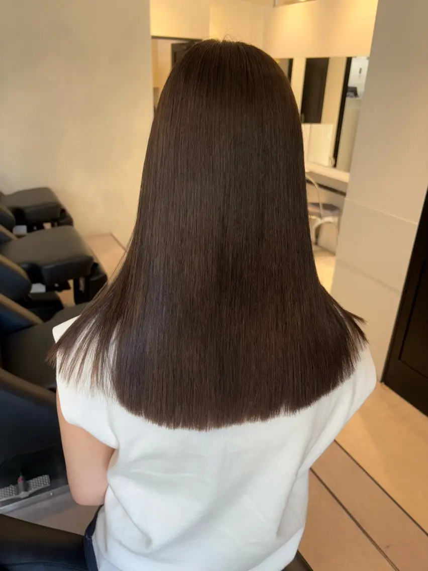 セミロング カラー 縮毛矯正 トリートメント 吉武 茂暉のヘアスタイル
