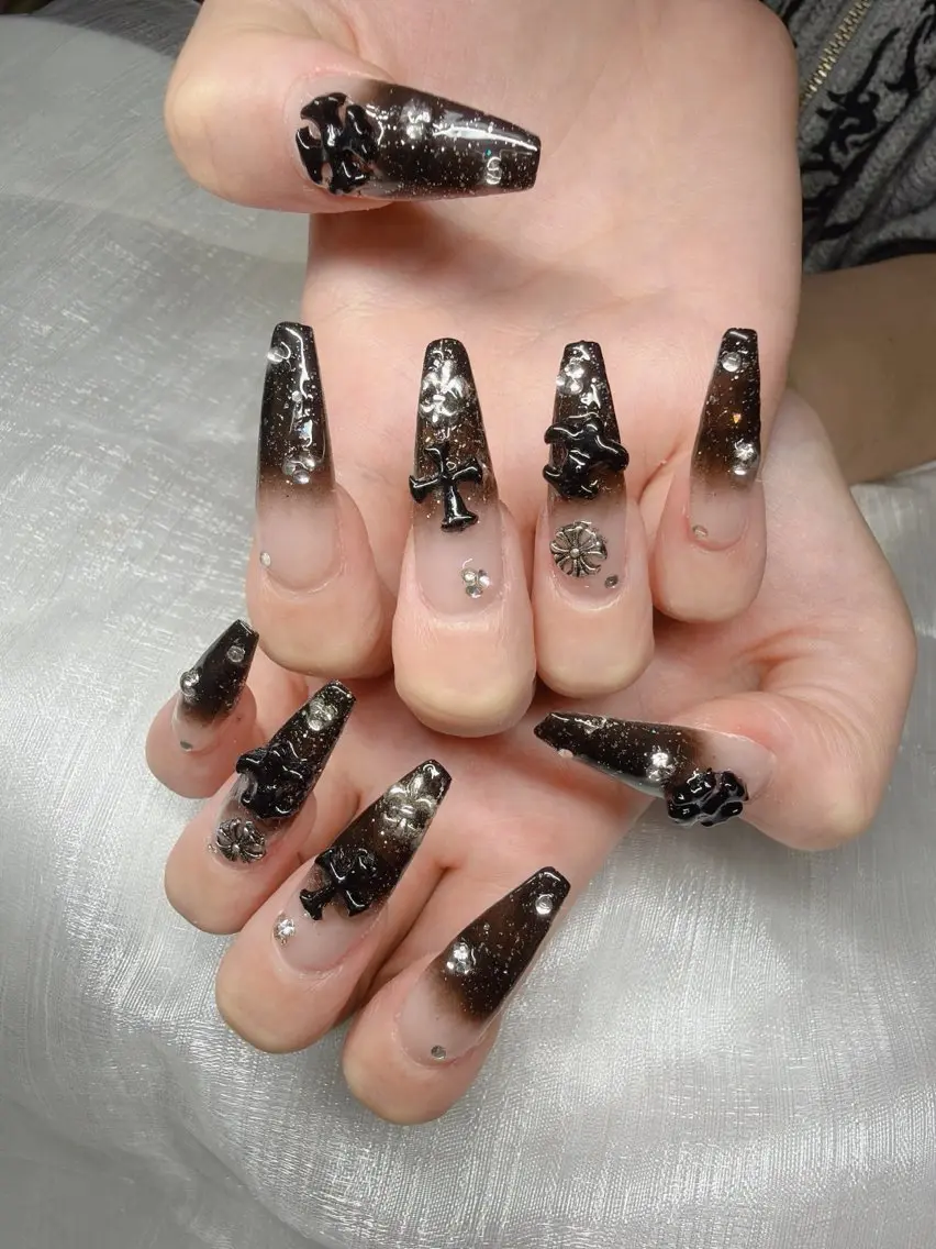 ネイル ハンドネイル Lee Nailsのネイルデザイン