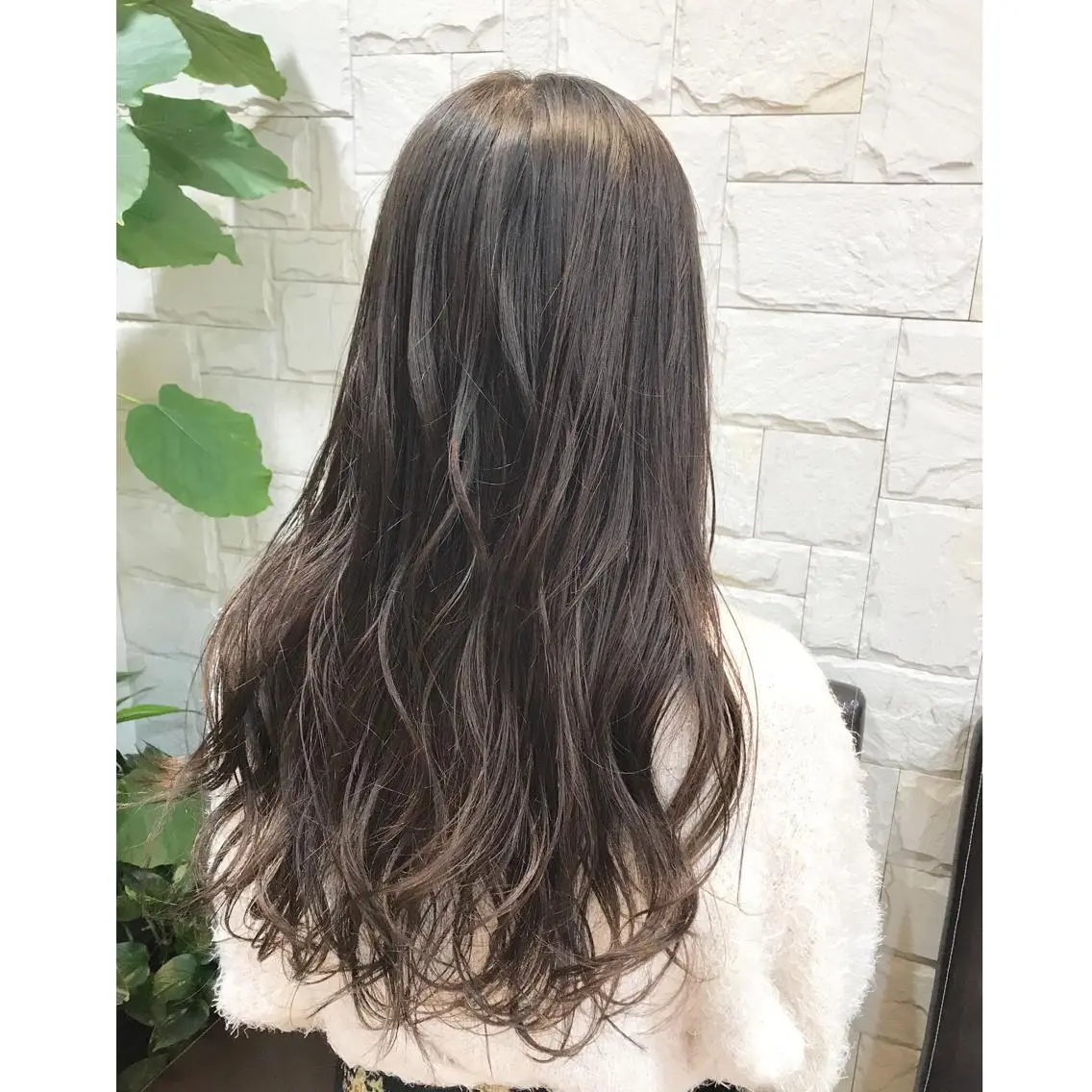 セミロング カラー 髪質改善 艶髪🔵フセナオヤのヘアスタイル