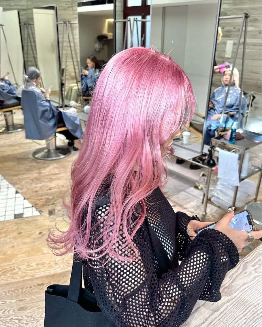 セミロング ササキカズマ〻透明感 〻色落ち〻赤み消しのヘアスタイル