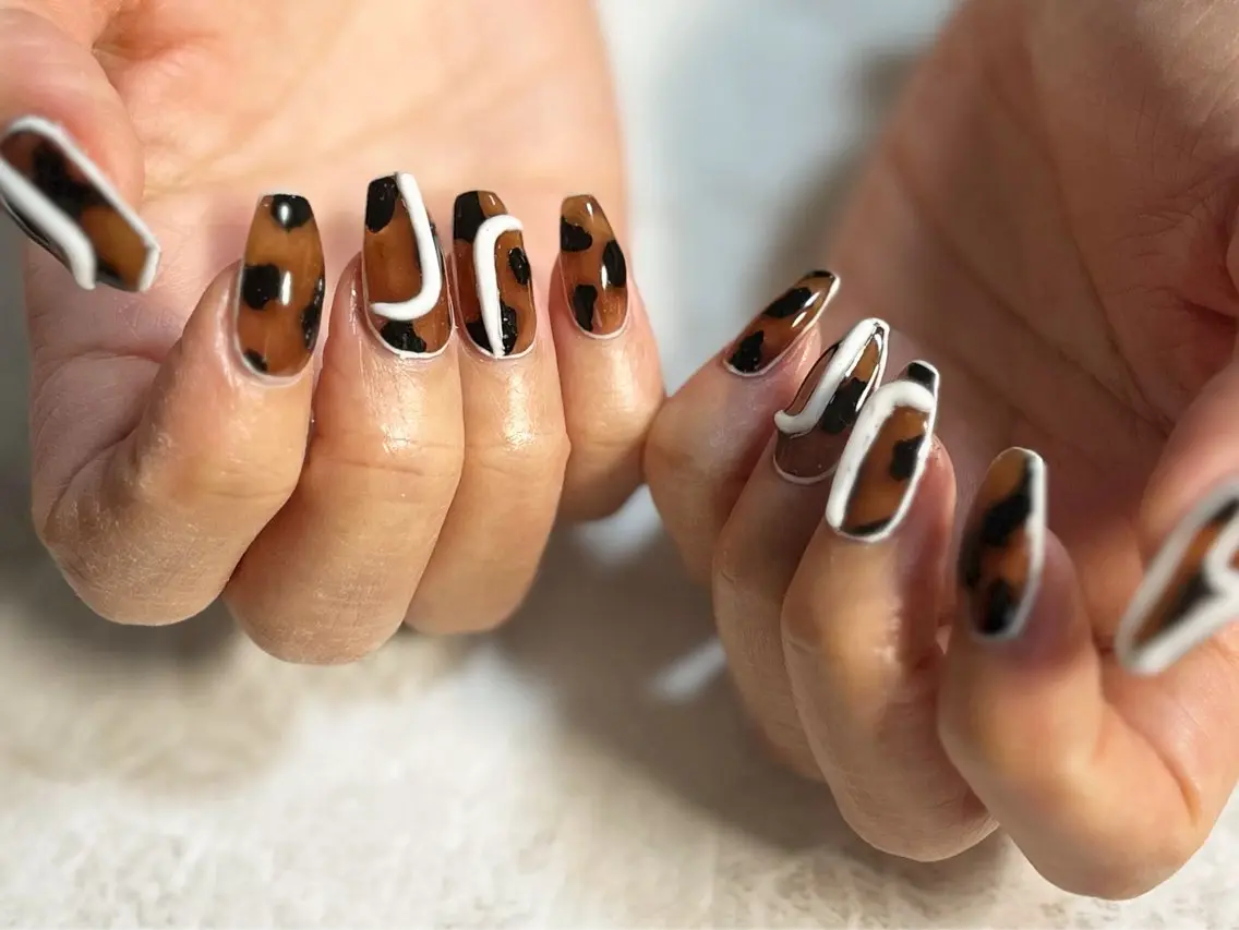 ネイル アニマル柄 フットネイル ニュアンスネイル シンプルネイル 冬ネイル nail fufla ♡yamane♡のネイルデザイン