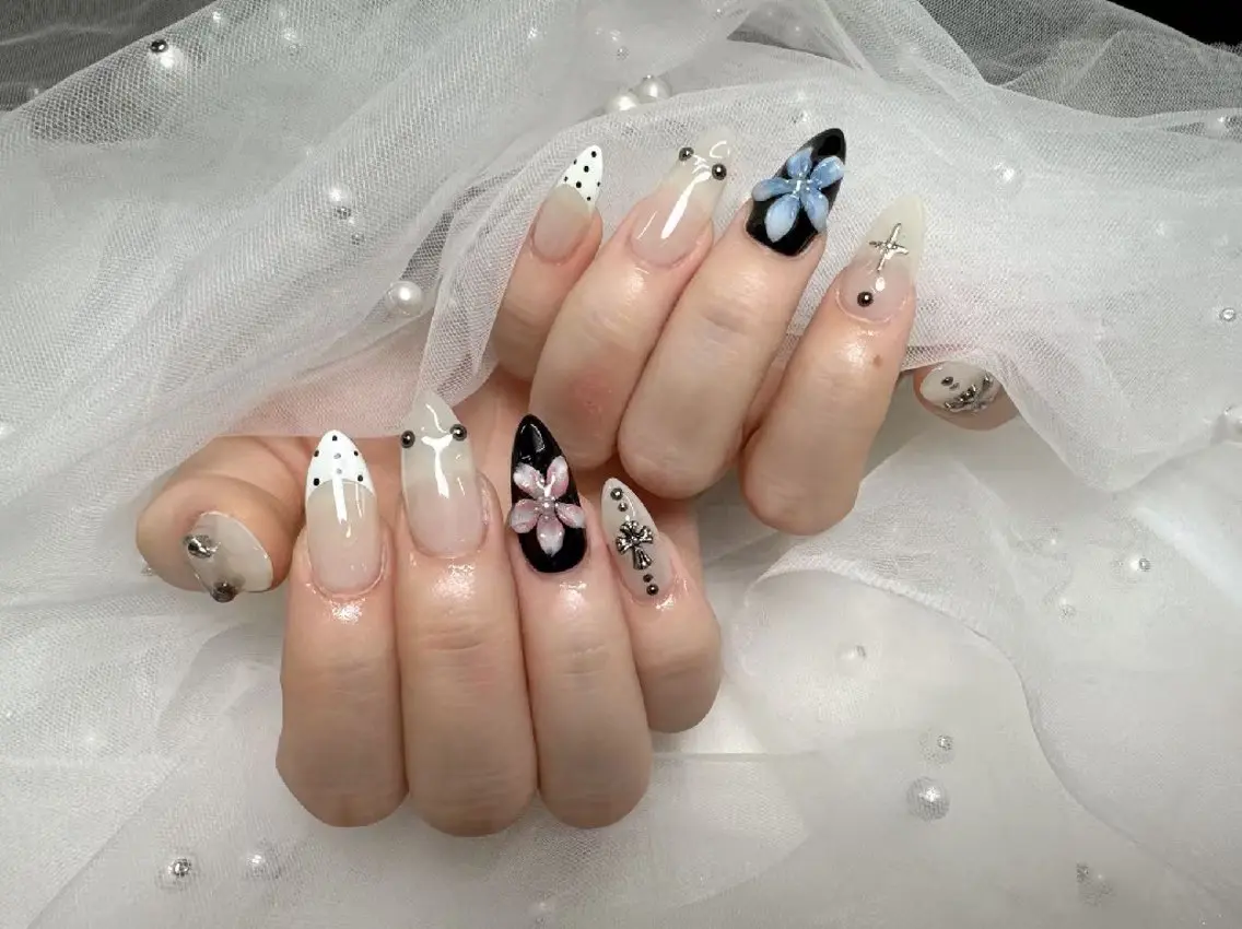 ネイル ENsalon AKIRAのネイルデザイン