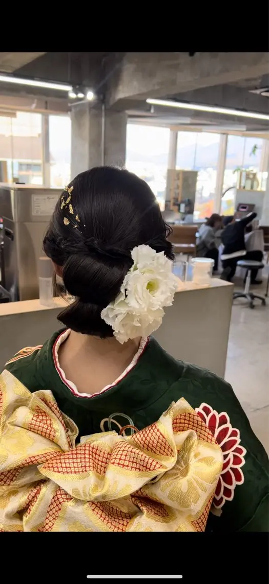 セミロング ヘアアレンジ 成人式 freera 希帆 kihoのヘアスタイル