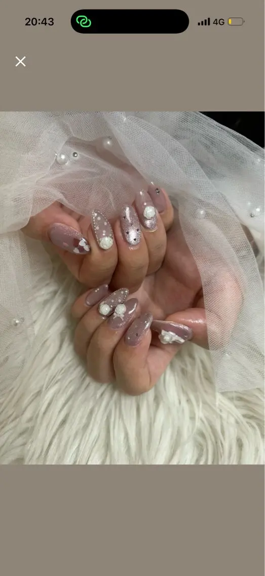 ネイル ハンドネイル フットネイル LAVISH sakiのネイルデザイン