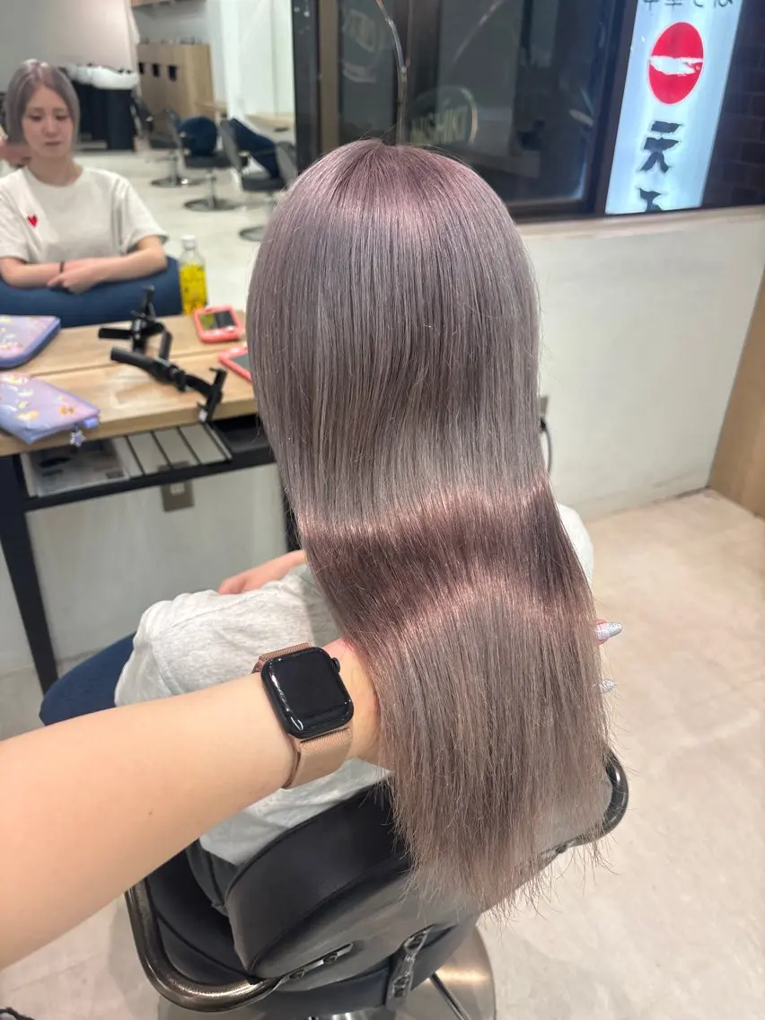 セミロング ヘアカラー ️🩵RINKA/ 艶color🩵のヘアスタイル