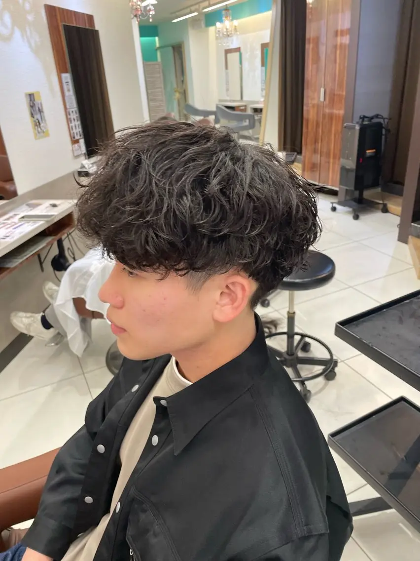 ショート パーマ メンズ メンズパーマ 伊藤 隆星のヘアスタイル