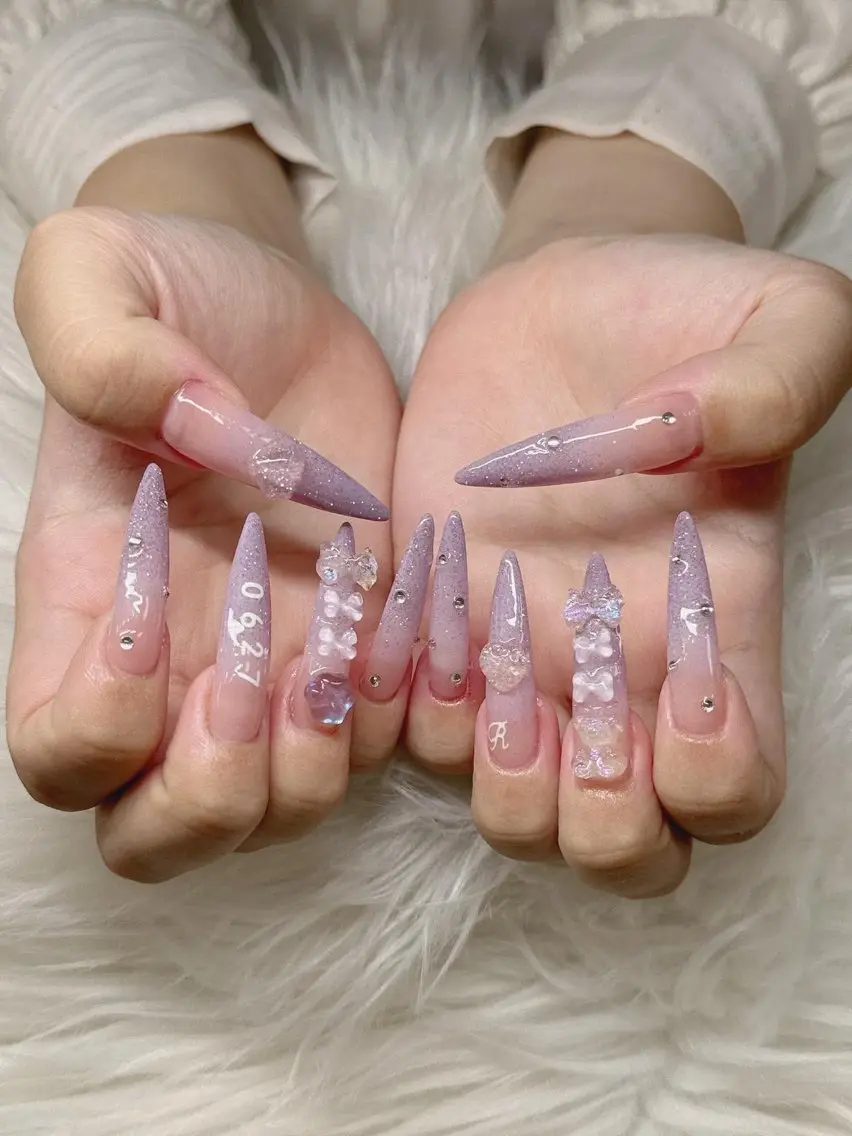 ネイル 長さ出し グラデーション 卒業式 キラキラネイル マグネットネイル ハンドネイル Lee Nailsのネイルデザイン