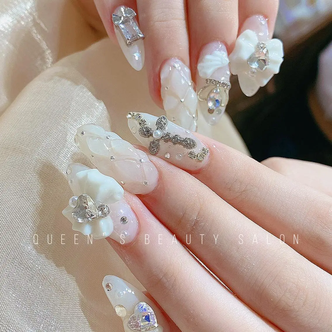 ネイル ハンドネイル Queens マオのネイルデザイン
