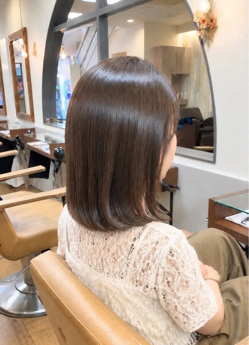 ミディアム カラー 松下 沙織のヘアスタイル