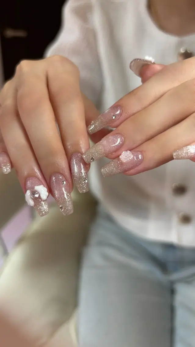 ネイル Nailstudio Hulmのネイルデザイン