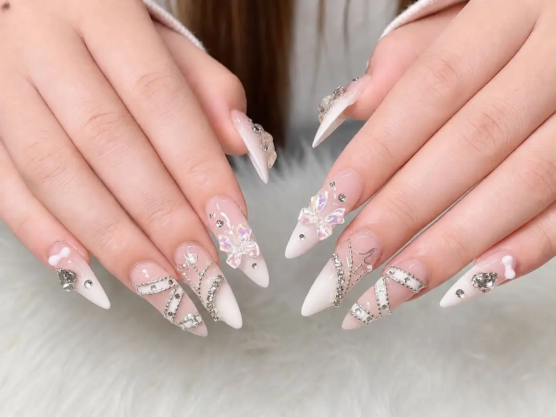 ネイル AURA NAIL🎀💅のネイルデザイン