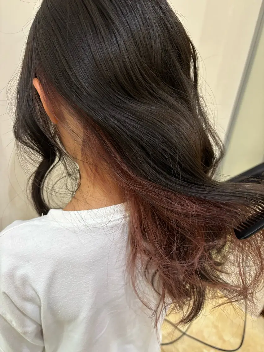 セミロング カラー ヘアカラー 亀山 来未のヘアスタイル