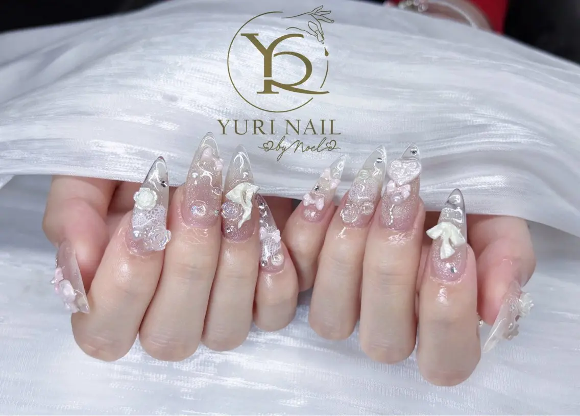 ネイル ハンドネイル フットネイル ハンドケア YURI Nail NARITAのネイルデザイン