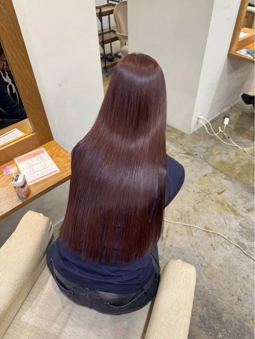 ロング ヘアカラー miyu カット・ハイトーンのヘアスタイル