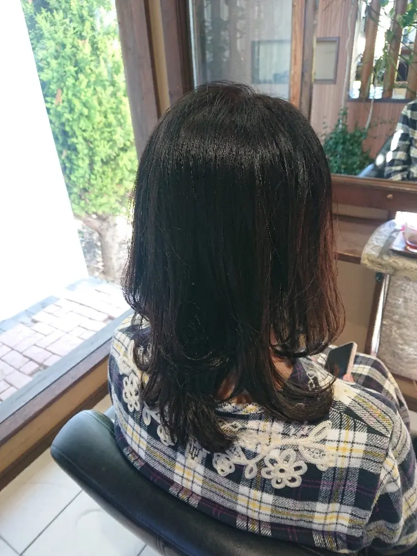 セミロング レイヤーカット 縮毛矯正 青山 早智子のヘアスタイル