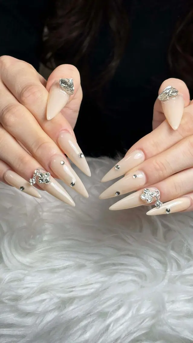 ネイル オーロラネイル ボルドー ブラウン 氷ネイル・うるうるネイル キラキラネイル ハンドネイル Julli NailStudioのネイルデザイン