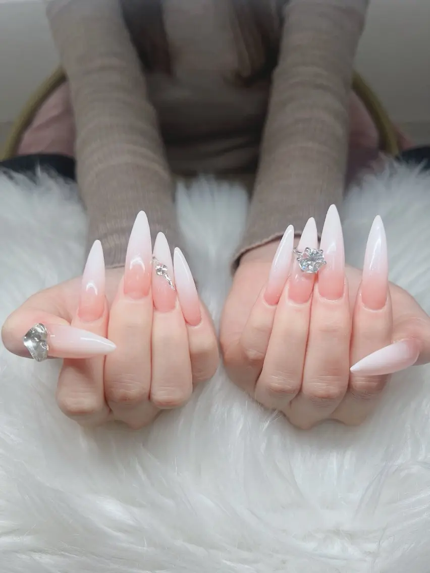 ネイル ハンドネイル Lee Nails チップ長さだし専門店のネイルデザイン