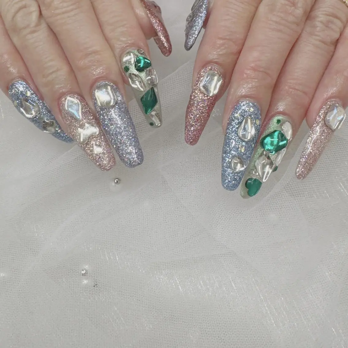 ネイル Nail salon Honey Beeのネイルデザイン