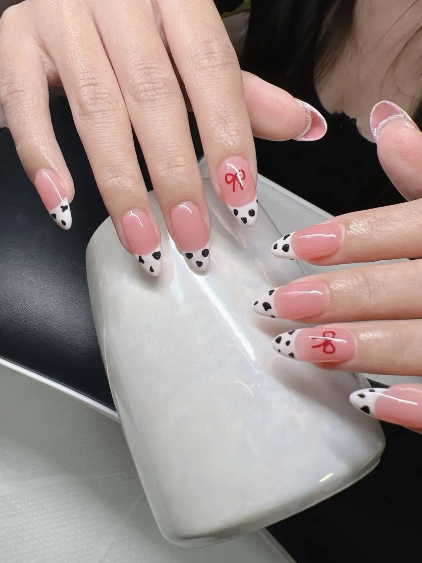 ネイル オーロラネイル チークネイル 長さ出し フットネイル フレンチネイル ハンドネイル Lee Nailsのネイルデザイン