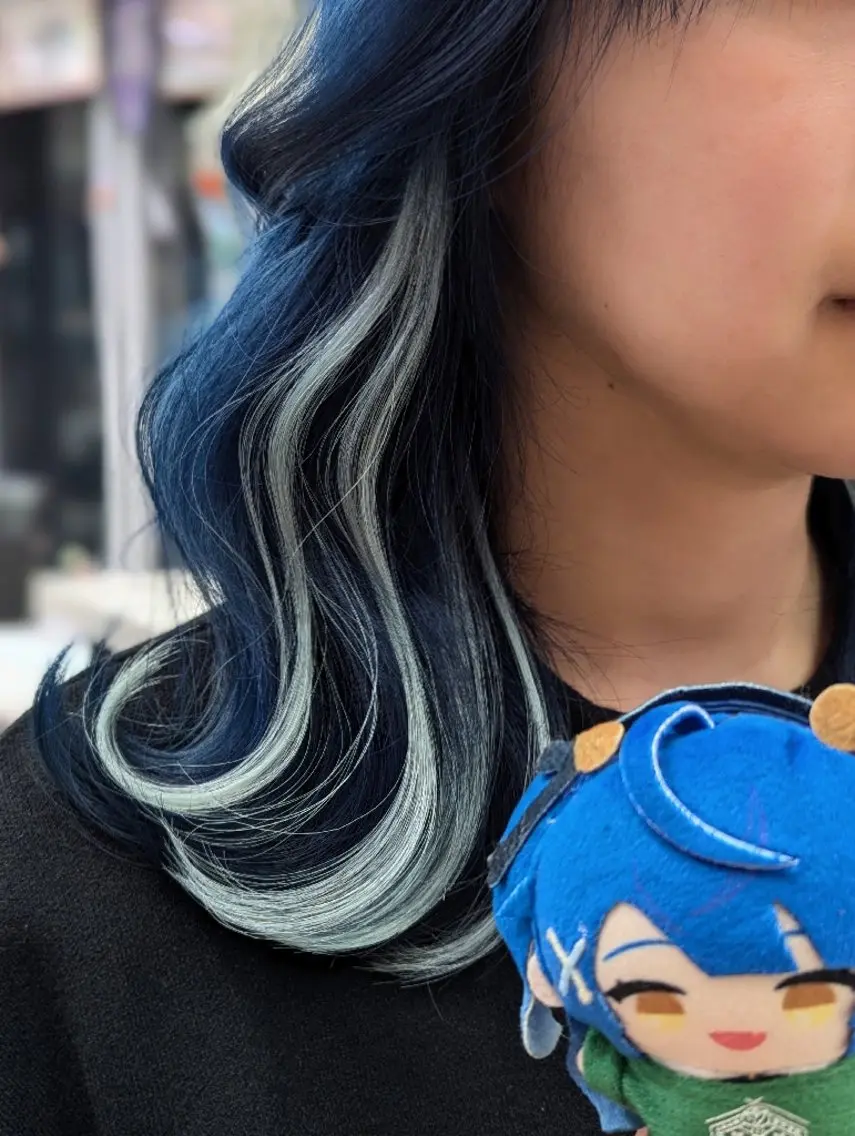 カラー ミディアム ブリーチ デザインカラー ダブルカラー エクステ ヘアカラー 推しカラー🦉にじさ んじカラー🌈🕒✨のヘアスタイル