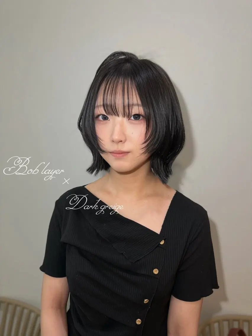 ショート カラー ボブレイヤー ダークグレー ダークグレージュ グレージュ ボブ カット 𝐘𝐮𝐢🩶梅田 束感まつエク♡まつパのヘアスタイル