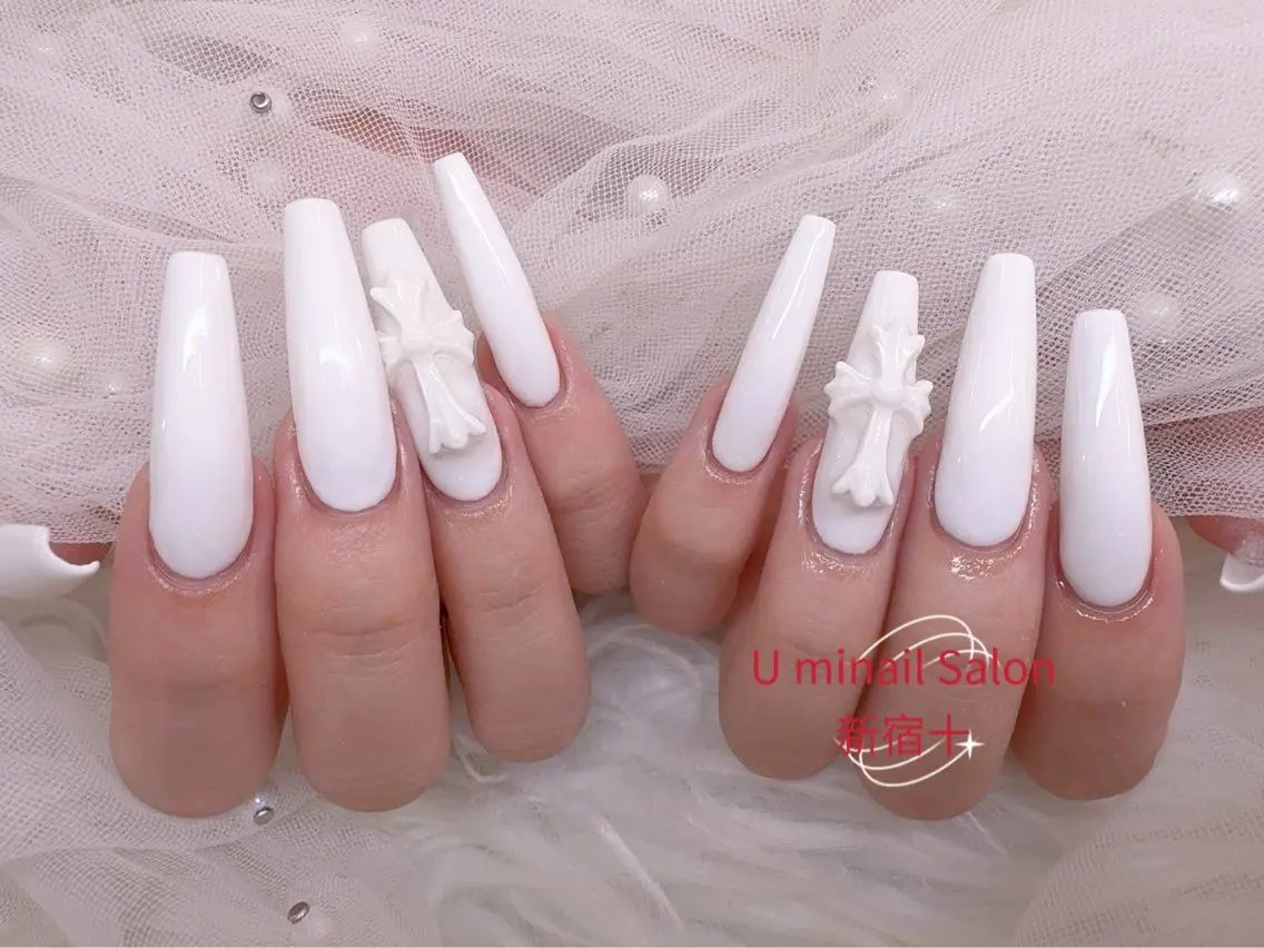 ネイル UMI ネイルサロン新宿🎀のネイルデザイン