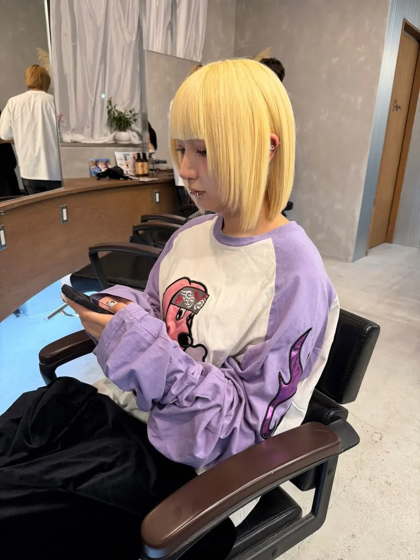 ショート カラー 切りっぱなしボブ ブリーチ ブロンド ボブ ✂︎SAITOU AKIRA✂︎のヘアスタイル