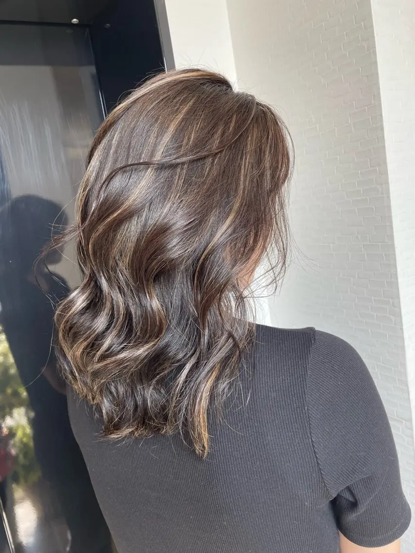 セミロング カラー ベージュカラー ハイライトカラー ハイライト カット ヘアカラー トリートメント YUI/ ブリーチカラー🌷のヘアスタイル