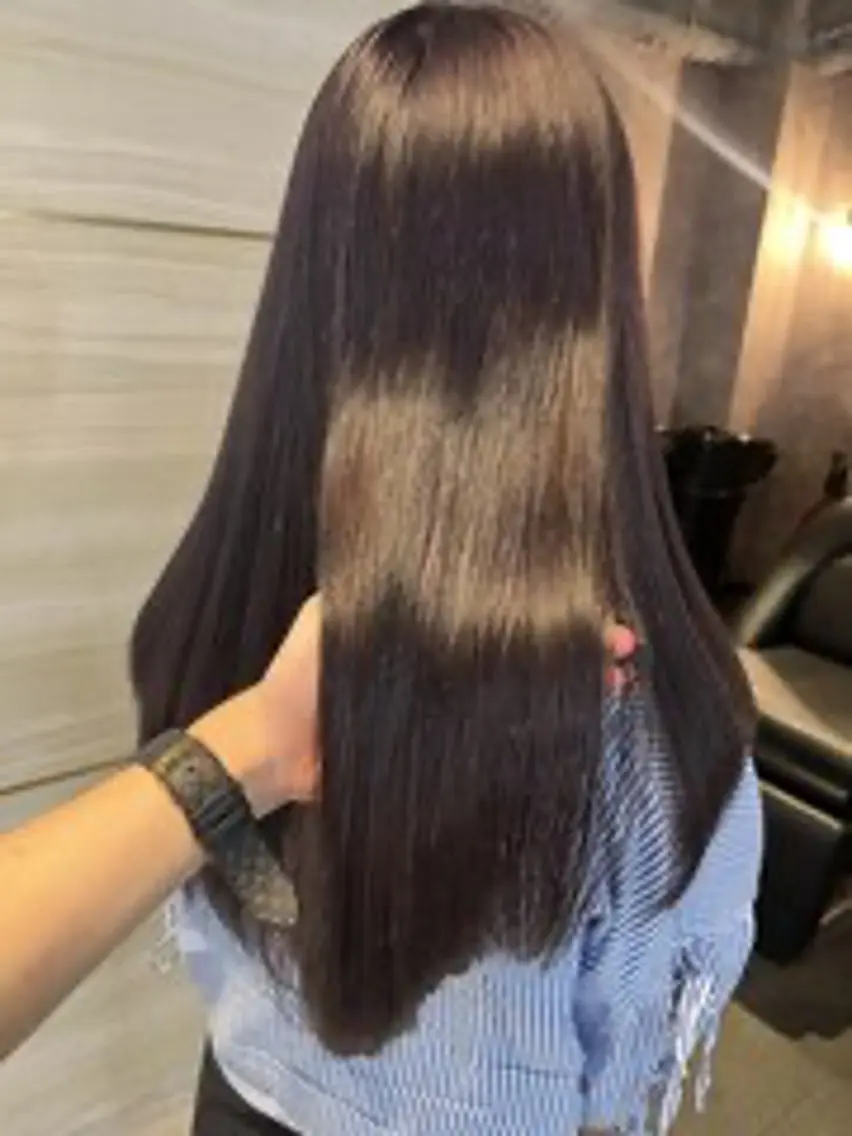 ロング カラー elu あやね💜 🫧カラー・縮毛矯正のヘアスタイル
