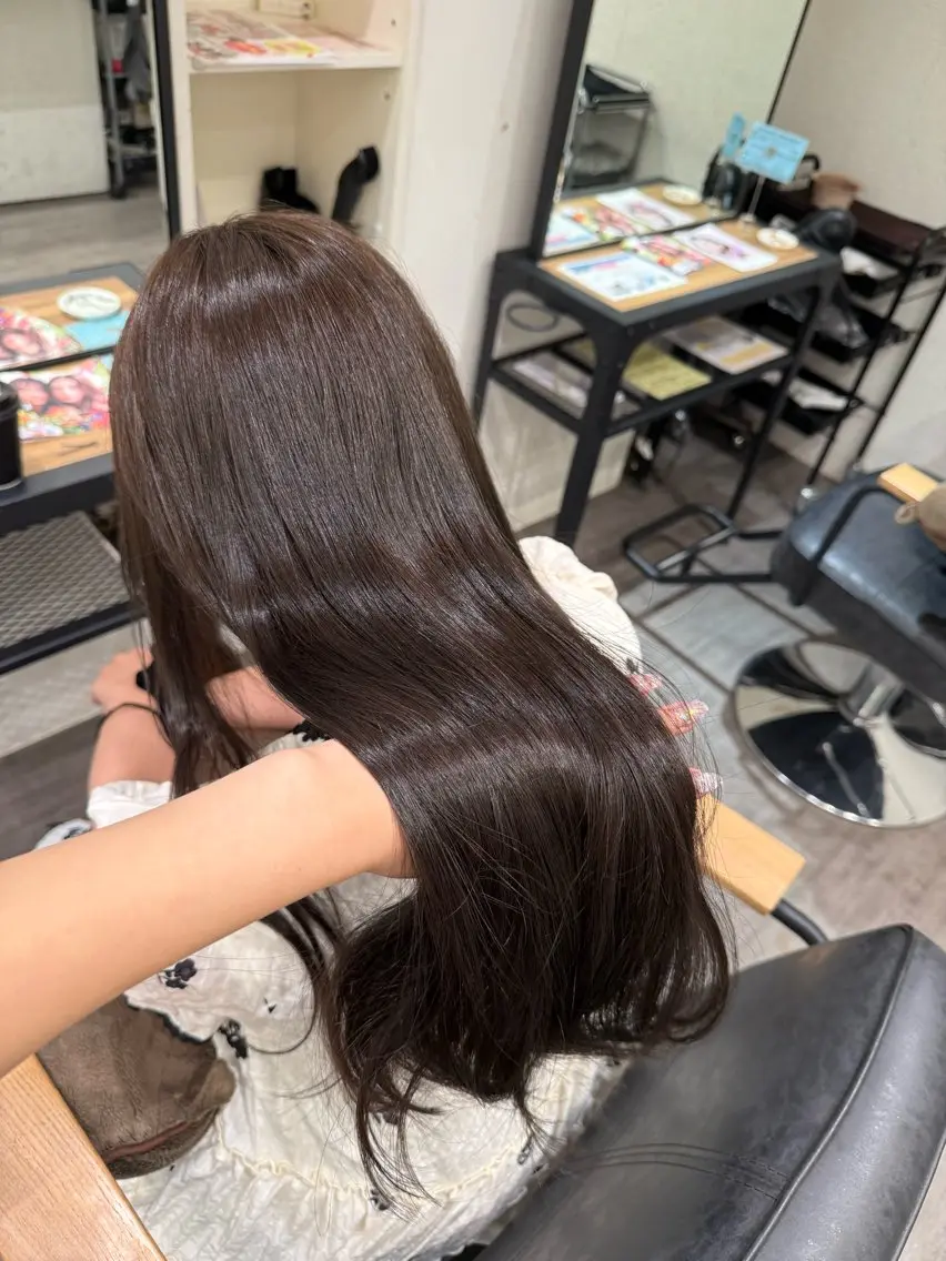 ロング カラー グレージュ オリーブグレージュ オリーブグレー ヘアカラー cocotte🫧 kotomiのヘアスタイル